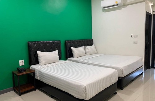 Suphan Buri Hotel | 30 m² Hotel ∙ 3 guests