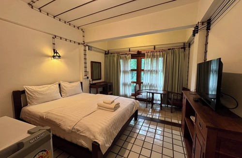 Chang Phueak House | 302 Serene Teak Boutique Apartments