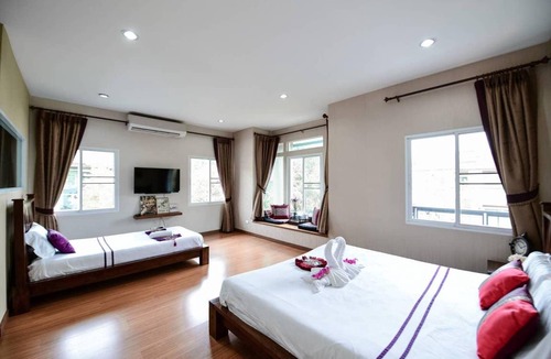 San Kamphaeng Villa | 320 m² Villa ∙ 5 bedrooms ∙ 10 guests