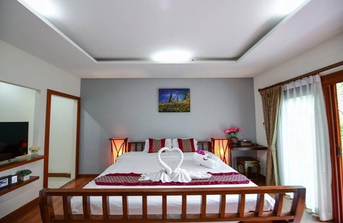 San Kamphaeng Villa | 320 m² Villa ∙ 5 bedrooms ∙ 10 guests