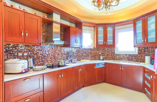 Ano Korakiana Villa | 380 m² Villa ∙ 4 bedrooms ∙ 9 guests
