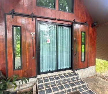 Bang Mun Nak Hostel | 385 Homestay & Lake camp