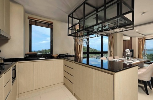 Cherngtalay Apartment | 3BR Apartment Sea View Jacuzzi Surin Capital Pro