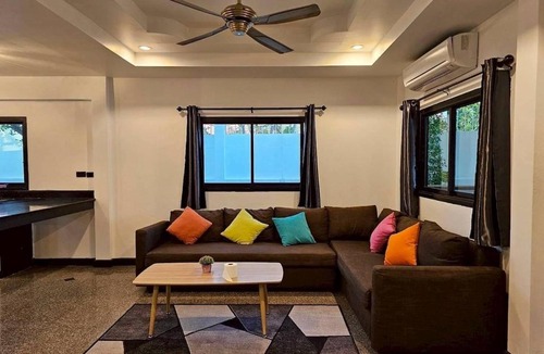 South Pattaya Villa | 4 Bedroom Villa 2Km From Walking Street