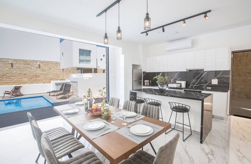 Protaras Villa | 4 Bedroom Villa with privaet pool in the center Protaras Vie Bleu Villa Vb1