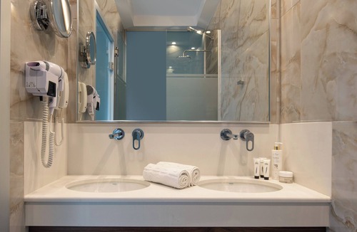 Metamorfosi House | 4-You