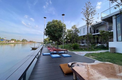 Bang Rak Phatthana Hotel | 40 m² Hotel ∙ 4 guests