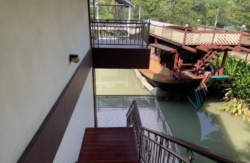 Sam Phran Hotel | 40 m² Hotel ∙ 3 bedrooms ∙ 9 guests