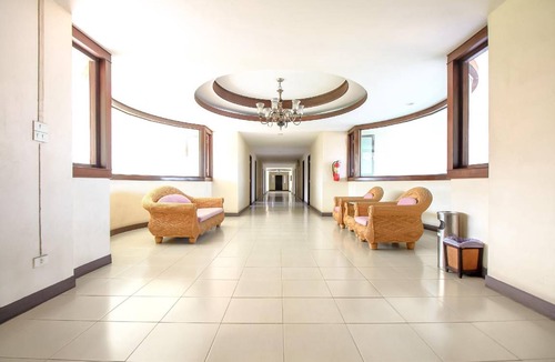 Racha Thewa Hotel | 40 m² Hotel ∙ 3 guests