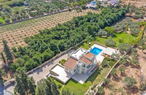 Souda Villa | 400 m² Villa ∙ 7 bedrooms ∙ 14 guests