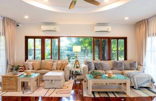 Sam Chuk House | 4000 m² House ∙ 5 bedrooms ∙ 26 guests