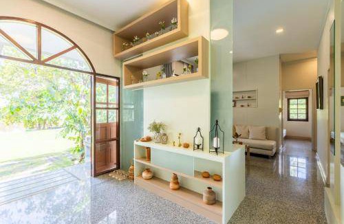 Sam Chuk House | 4000 m² House ∙ 5 bedrooms ∙ 26 guests
