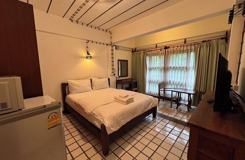 Chang Phueak House | 403 Serene Teak Boutique Apartments