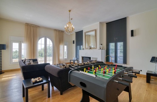 Killini Resort | 465 m² Luxury rental ∙ 4 bedrooms ∙ 8 guests