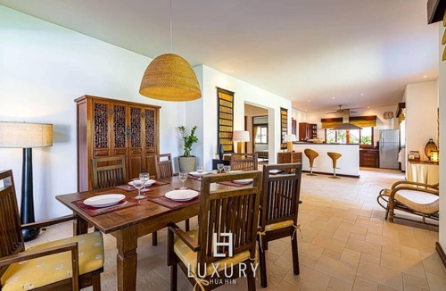 Nong Kae Villa | 5 Bedroom Bali Style Mansion (WL2)