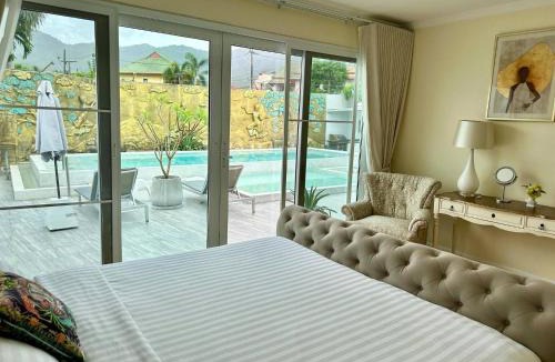 Si Sunthon Villa | 5 Bedrooms Villa 5 min walk to Bangtao beach