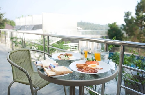 Kaset Sombun Bed & Breakfast | 50 m² Bed and breakfast ∙ 2 guests