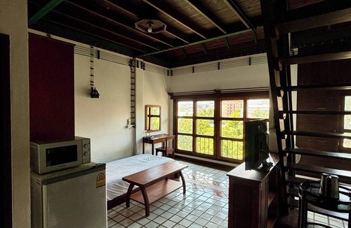 Chang Phueak Apartment | 502 Serene Teak Boutique Apartments