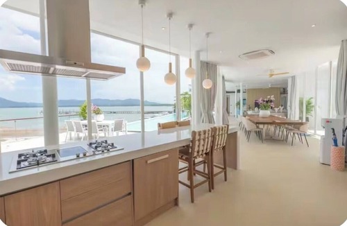 Koh Kaew House | 5Bedrooms Tropical Luxury Villa with Stunning Ocean View Bay Yamu with Breakfast