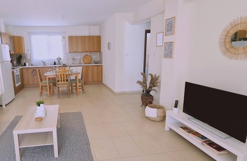 Oroklini Apartment | 61 VOR - Sunny Palms