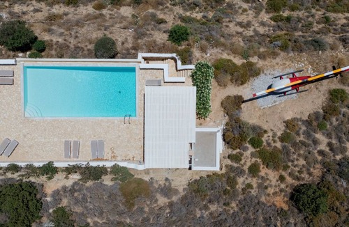 Paros Villa | 630 m² Villa ∙ 12 bedrooms ∙ 24 guests