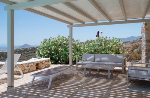 Paros Villa | 630 m² Villa ∙ 12 bedrooms ∙ 24 guests