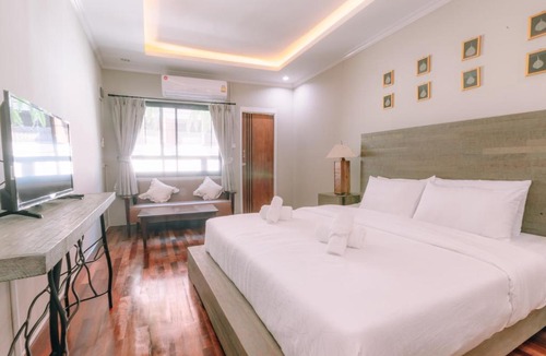 Thapae Hotel | 64House