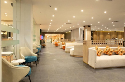 Bang Chalong Hotel | 65 m² Hotel ∙ 127 guests