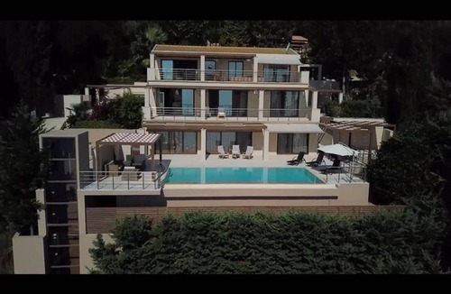 Perama Villa | 650 m² Villa ∙ 6 bedrooms ∙ 12 guests