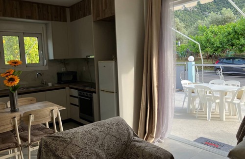 Kamena Vourla Apartment | 66 m² Apartment ∙ 2 bedrooms ∙ 5 guests