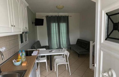 Agios Stefanos Avliotes Apartment | 68 m² Serviced apartment ∙ 2 bedrooms ∙ 6 guests