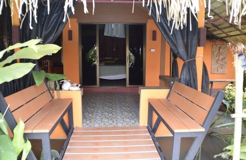 San Pu Loei House | #7 DIRECTLY BESIDE SALT WATER POOL - RELAXING, RESTORATIVE, QUIET