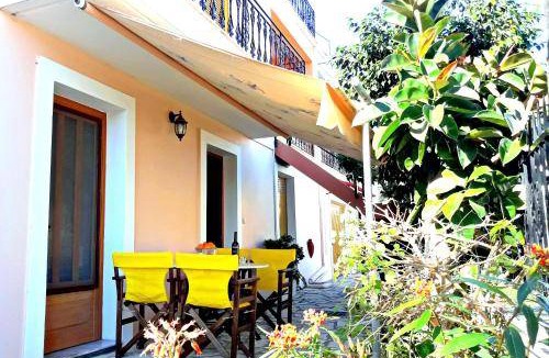 Vathy House | 70 m² House ∙ 2 bedrooms ∙ 6 guests