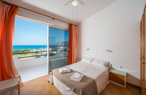 Kato Stalos Apartment | 72 m² Apartment ∙ 2 bedrooms ∙ 5 guests