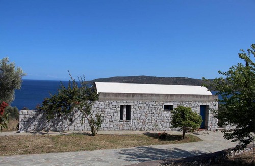 Karvelas House | 72 m² House ∙ 3 guests