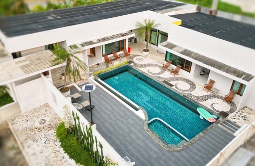 San Sai Villa | 7BR Villa: Sleeps 19, Private Pool, Ideal for Families Near Central Festival