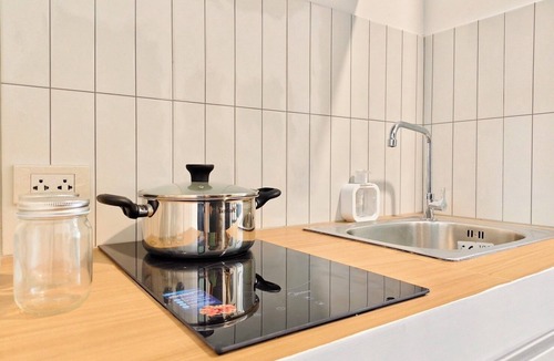 Khlong Ton Sai Apartment | 8 Min Walk to IconSiam - BTS - Pier/Private Floor and Private Bathroom