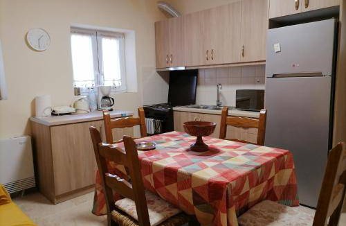 Amfilochia House | 80 m² House ∙ 2 bedrooms ∙ 5 guests
