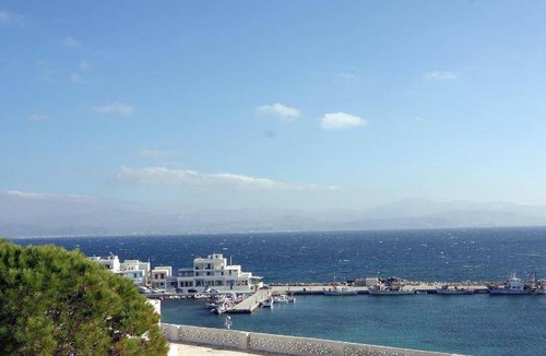Piso Livadi Apartment | 80 m² Serviced apartment ∙ 2 bedrooms ∙ 10 guests