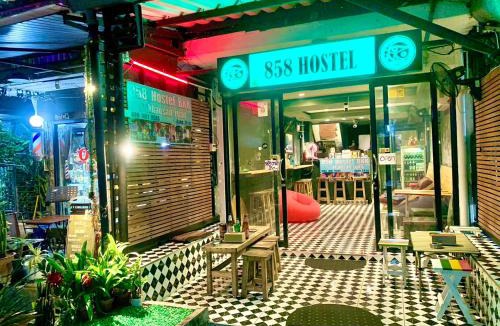 Talat Yot Hostel | 858hostel bkk in khaosan road