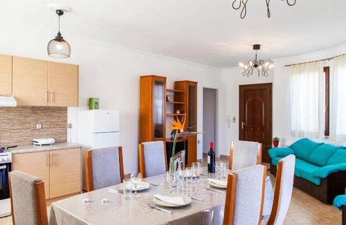Apolpaina Apartment | 90 m² Apartment ∙ 2 bedrooms ∙ 6 guests