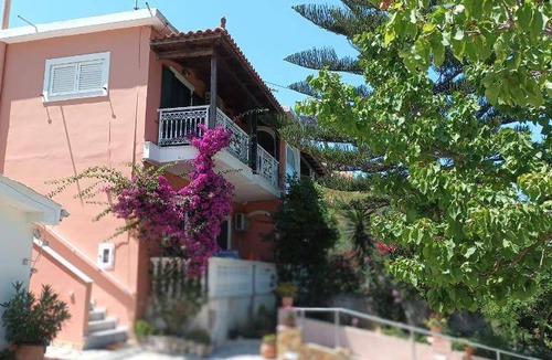 Argassi House | 95 m² House ∙ 2 bedrooms ∙ 5 guests