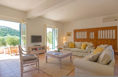 Ithaki Villa | 95 m² Villa ∙ 2 bedrooms ∙ 4 guests