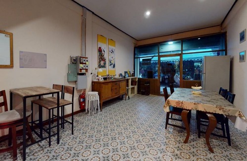 Thanon Phetchaburi House | 96 m² House ∙ 3 bedrooms ∙ 14 guests
