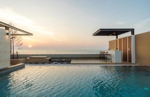Cha-am Villa | 9910 stay pool villa Cha-am พูลวิลล่าติดทะเล บ้านติดทะเล ชะอำ