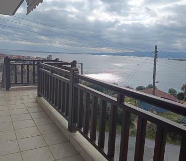 Ouranoupoli Apartment | A Fringe Of Blue