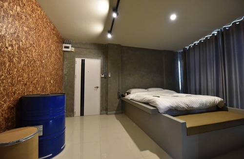 Khlong Thanon Hotel | A.M.Place