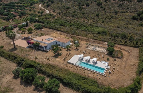 Paliki Villa | A Spectacular 4 Bedroom Property With Direct Beach Access