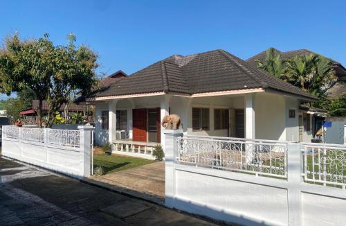 San Sai House | A1 Hotel