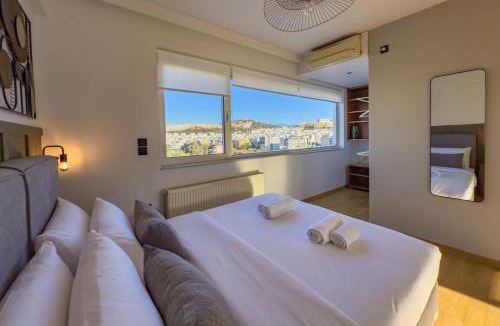 Neos Kosmos Apartment | Acropolis Sky Retreat Jacuzzi & 3BR Maisonette